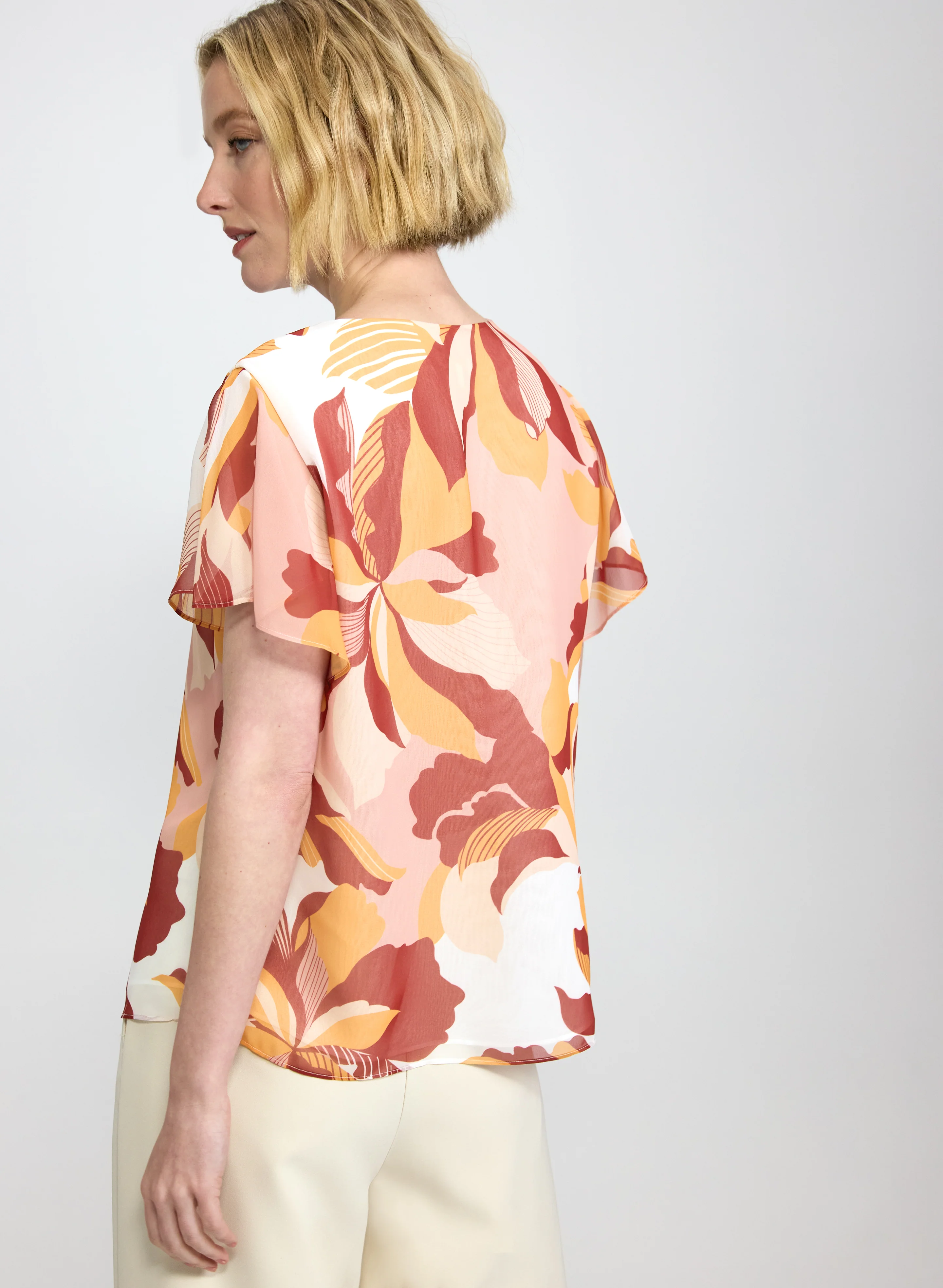 Floral Flutter Sleeve Blouse - Image 5