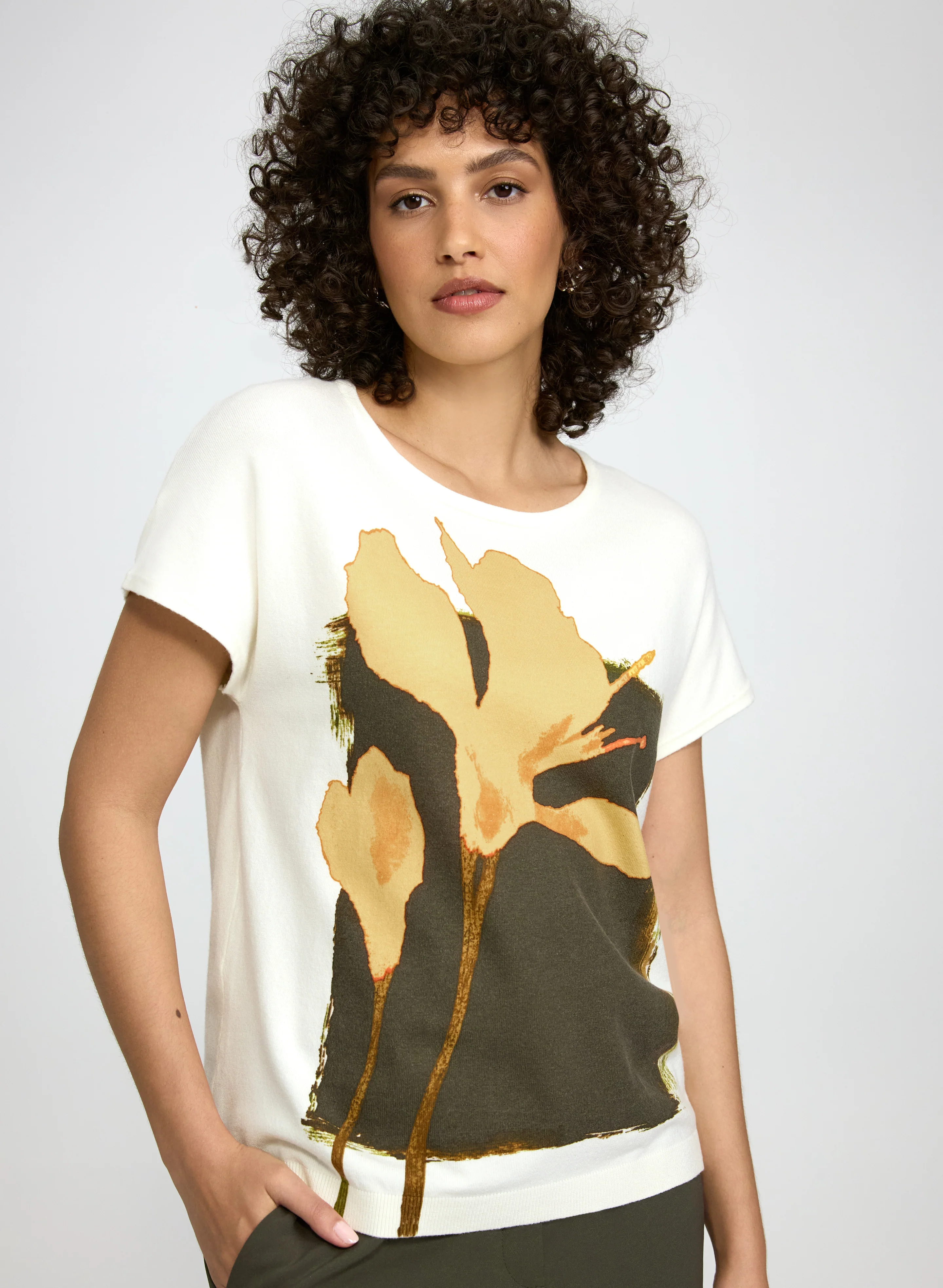 Floral Short Sleeve Pullover - Image 4