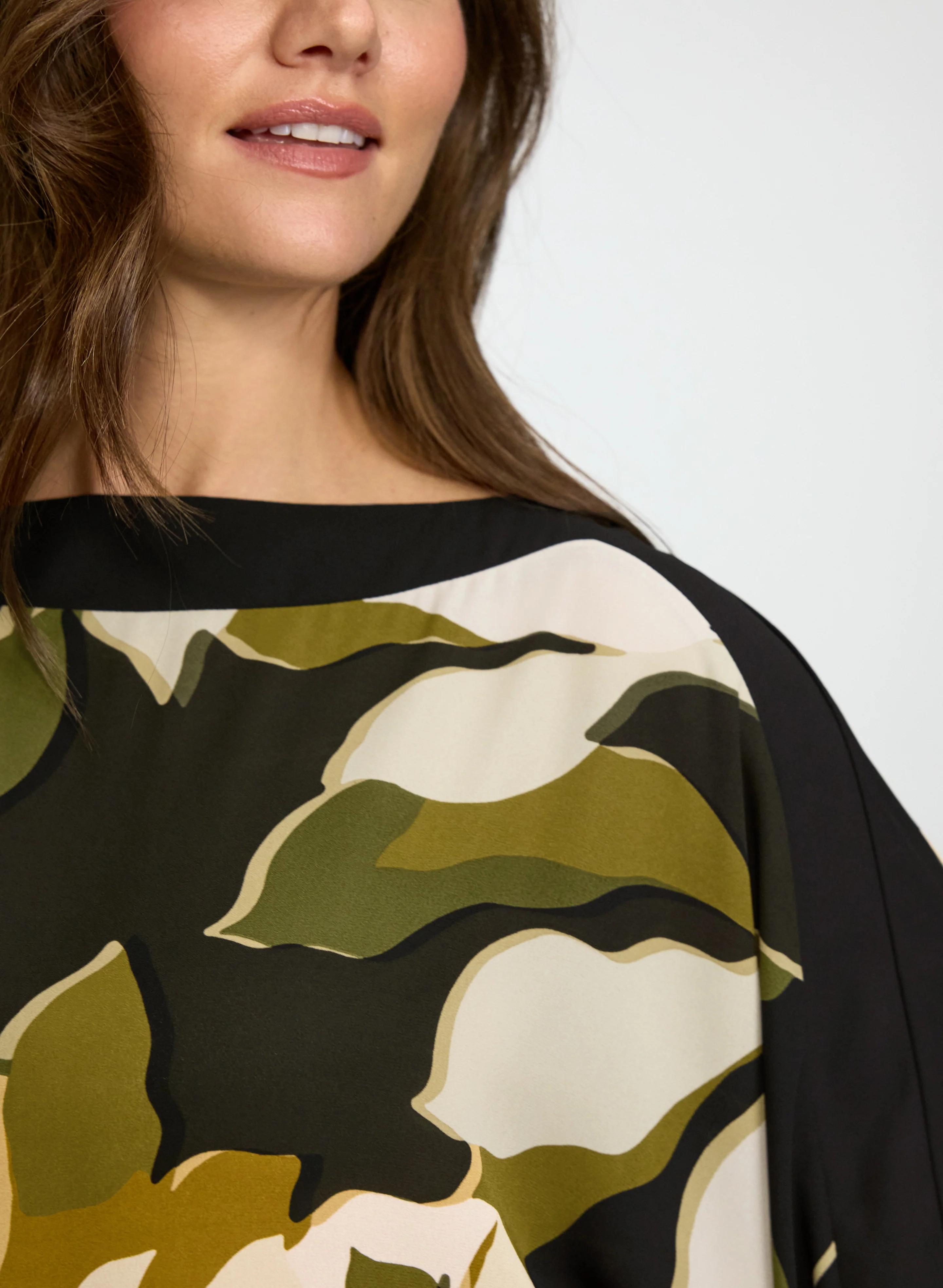 Graphic Floral Print Blouse - Image 5