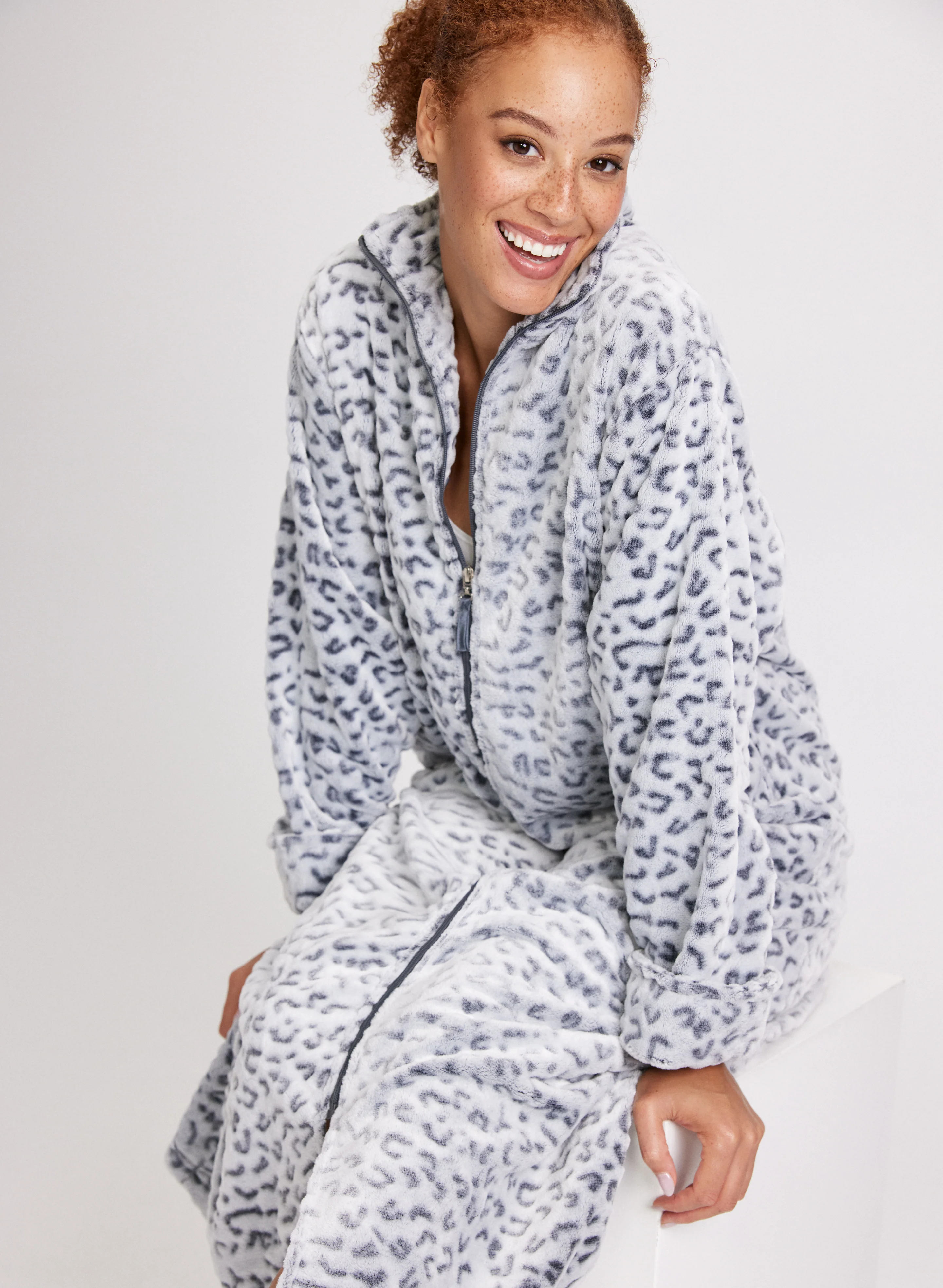 Leopard Print Zip-Front Robe - Image 4