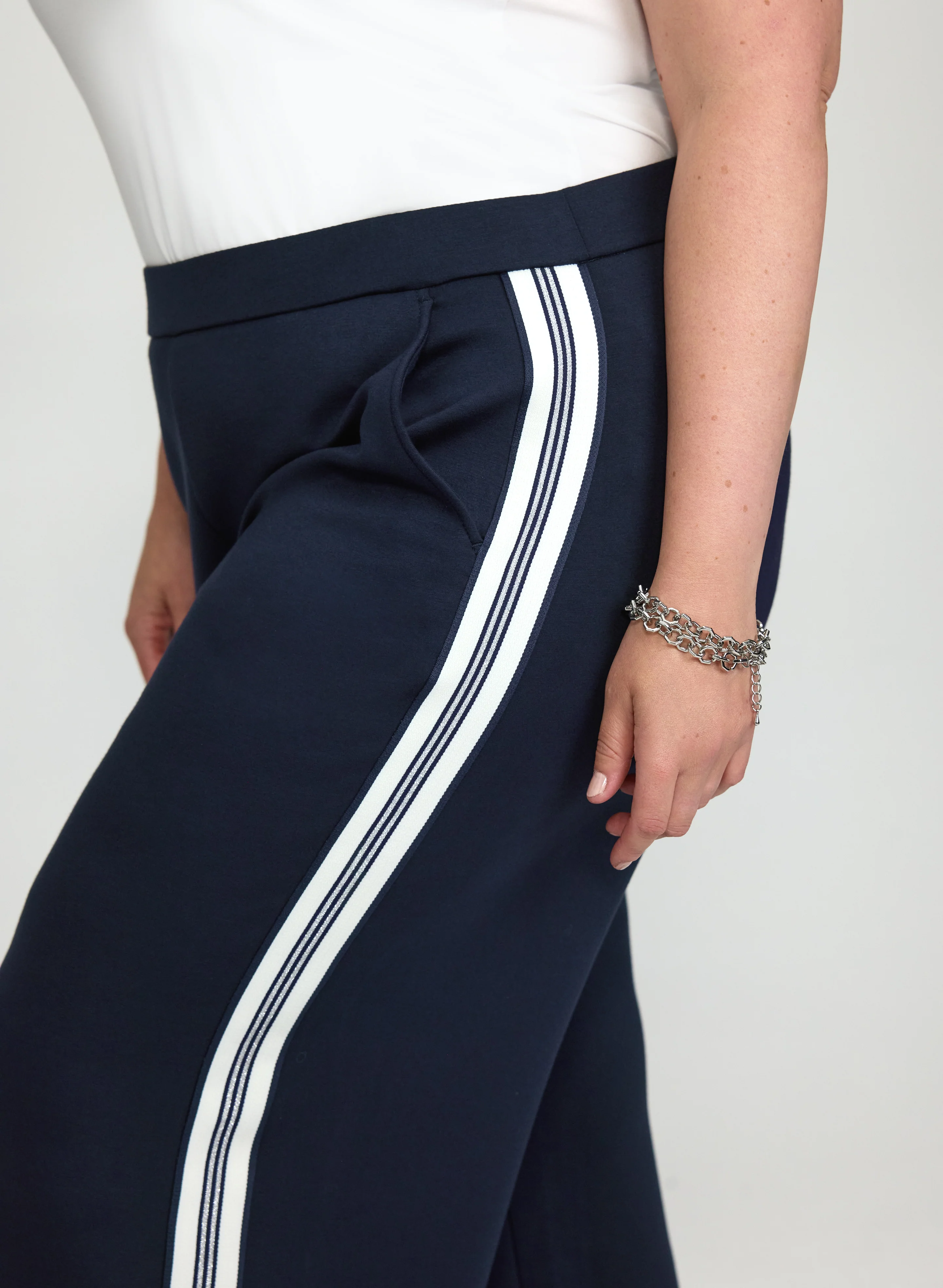 Pull-On Wide-Leg Pants - Image 5