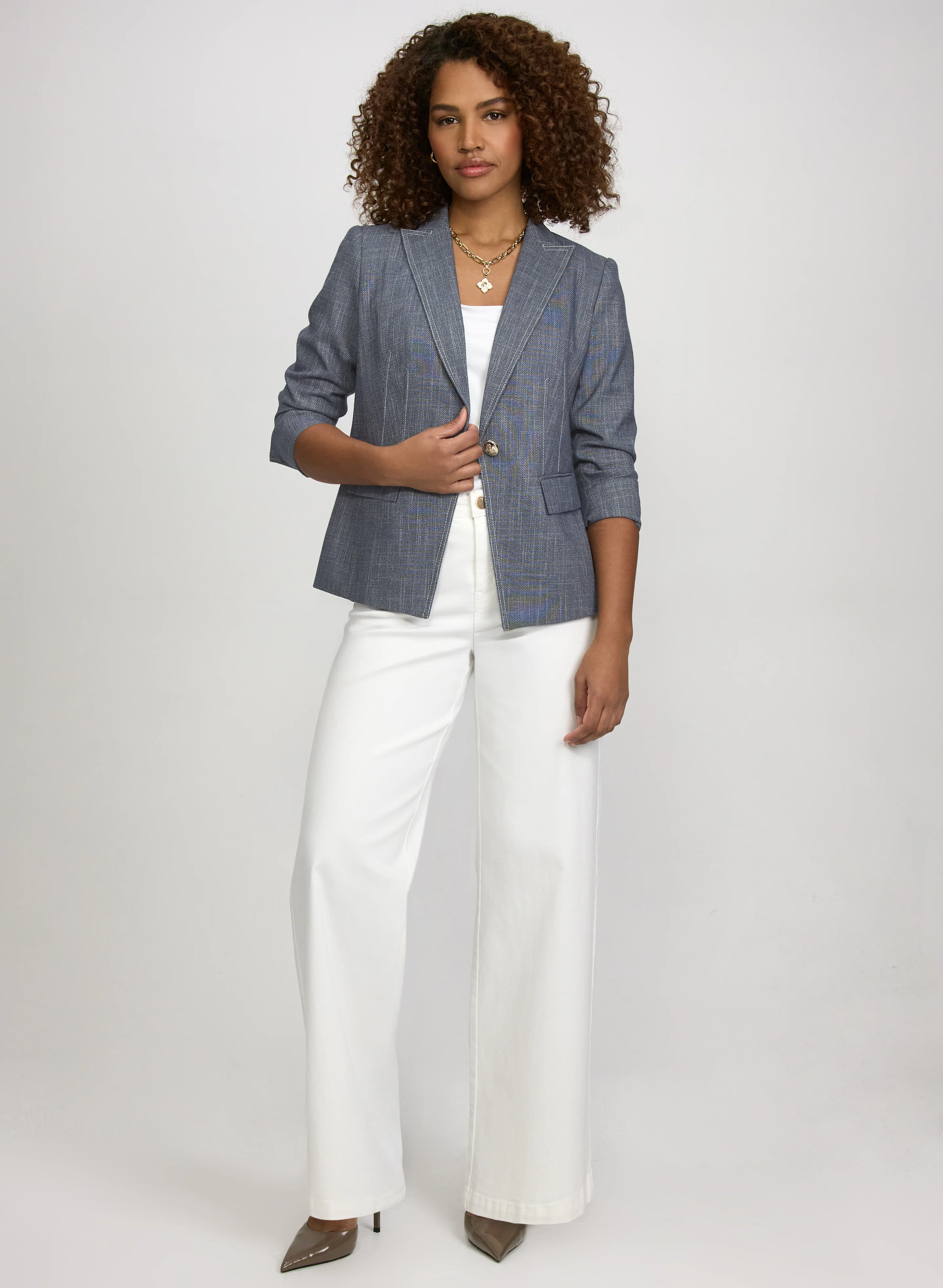 Single-Button Blazer & Wide-Leg Jeans