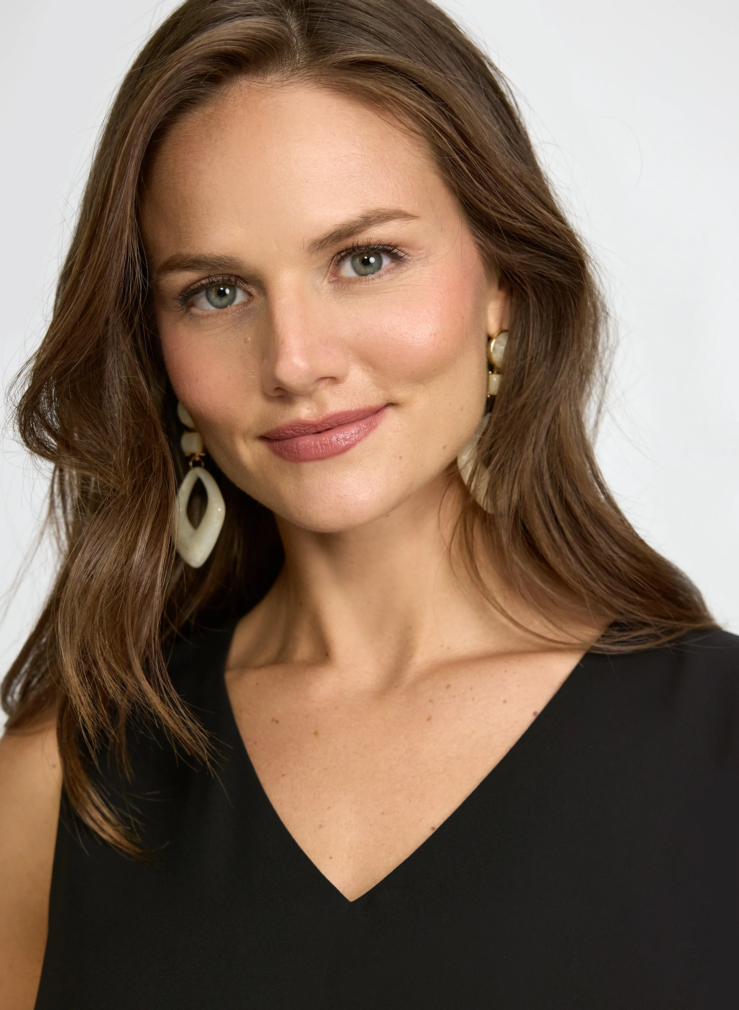 Sleeveless Crepe Blouse - Image 5