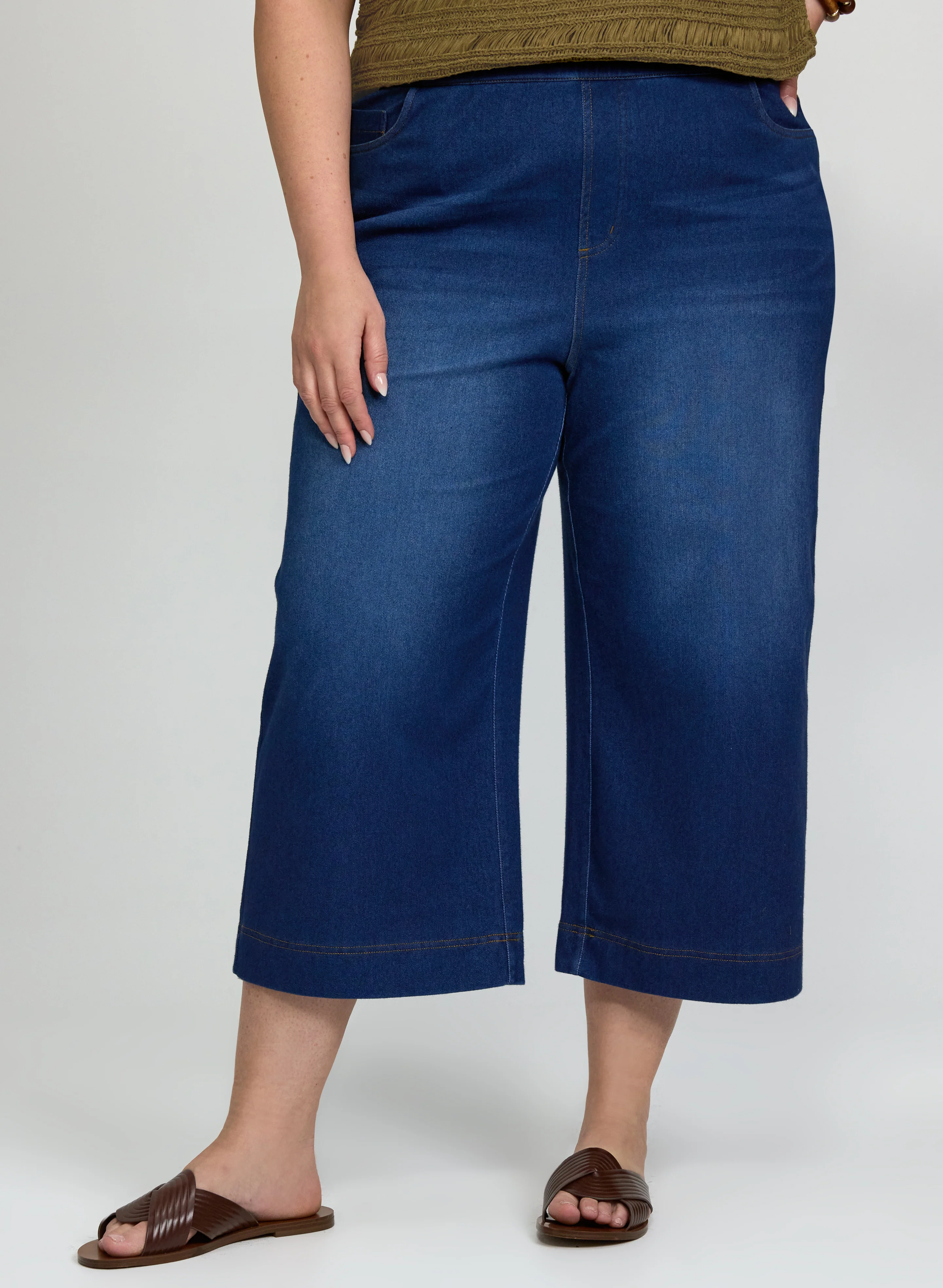 Wide-Leg Denim Capris